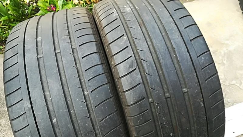 Гуми Летни 245/40R18, снимка 2 - Гуми и джанти - 25329145