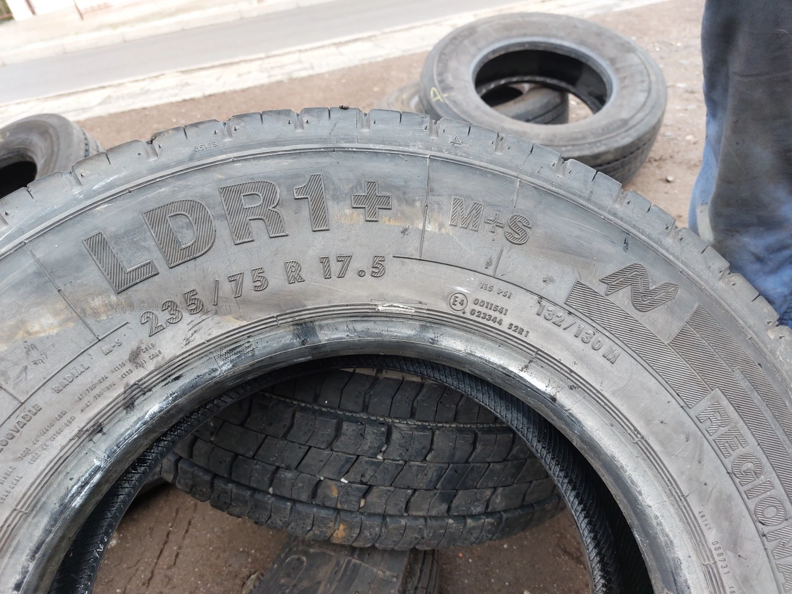 ���� 235/75R17.5 | Mobile.bg � ����������� 4