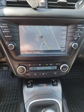 Toyota Avensis 1.8 VVTI, KEY LESS, NAVI, LPG | Mobile.bg    10