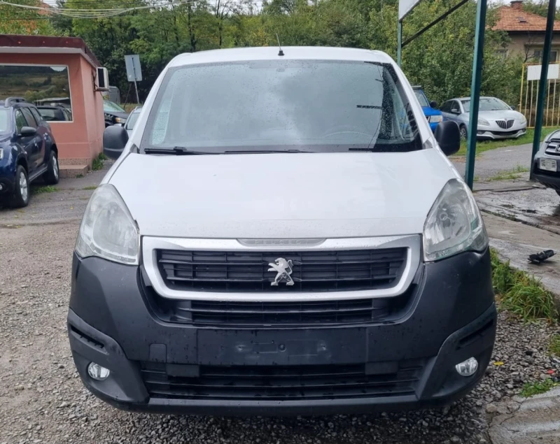 Peugeot Partner Automat* EURO 6B* Цена с ДДС* 1.6hdi, снимка 2 - Автомобили и джипове - 47620618