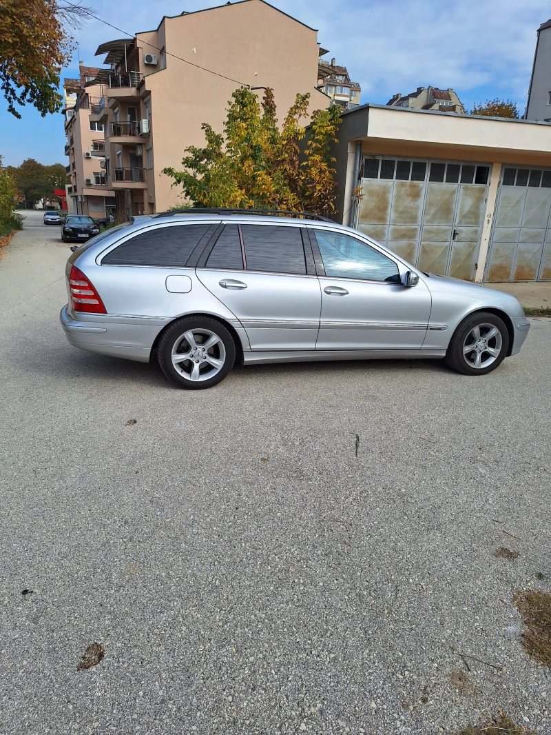 Mercedes-Benz C 220, снимка 3 - Автомобили и джипове - 47786154