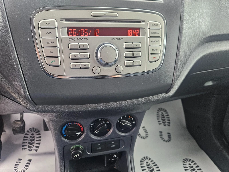 Ford Connect 1.8TDCI, снимка 9 - Автомобили и джипове - 48789940