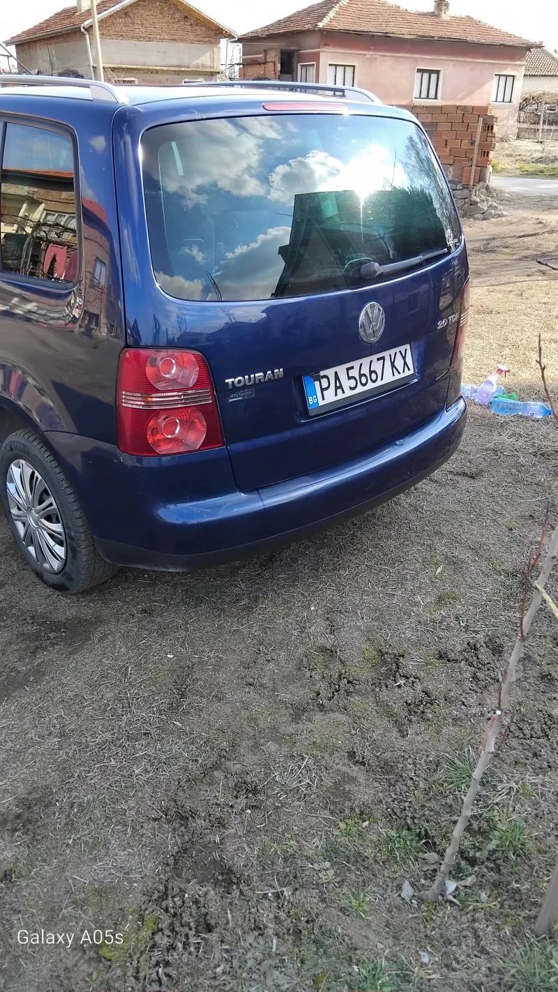 VW Touran 2.0tdi 140 konq, снимка 4 - Автомобили и джипове - 49258946