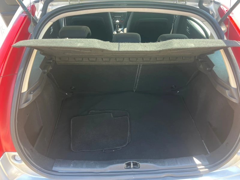Citroen C4 1.4 БЕНЗИН, снимка 10 - Автомобили и джипове - 51286679