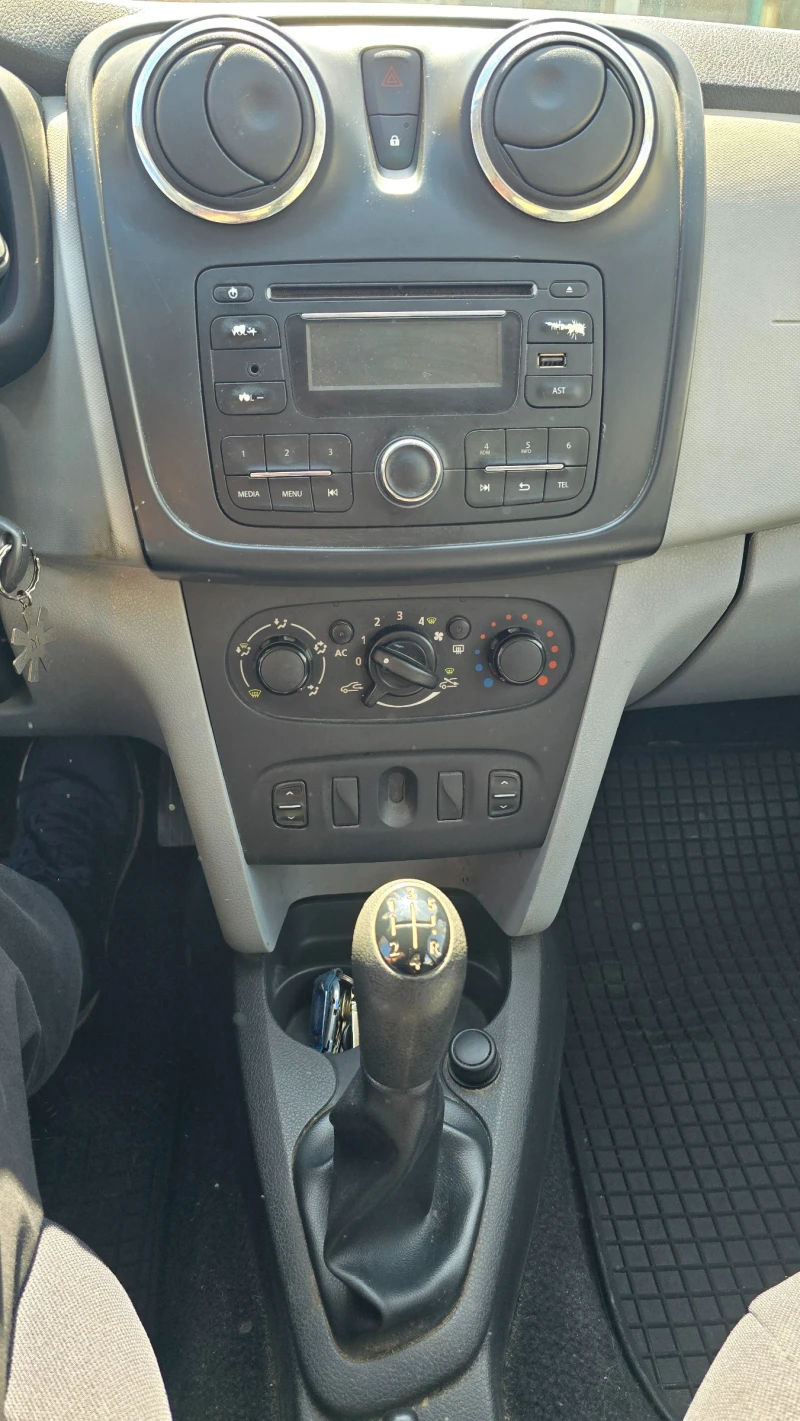 Dacia Sandero, снимка 11 - Автомобили и джипове - 52998464