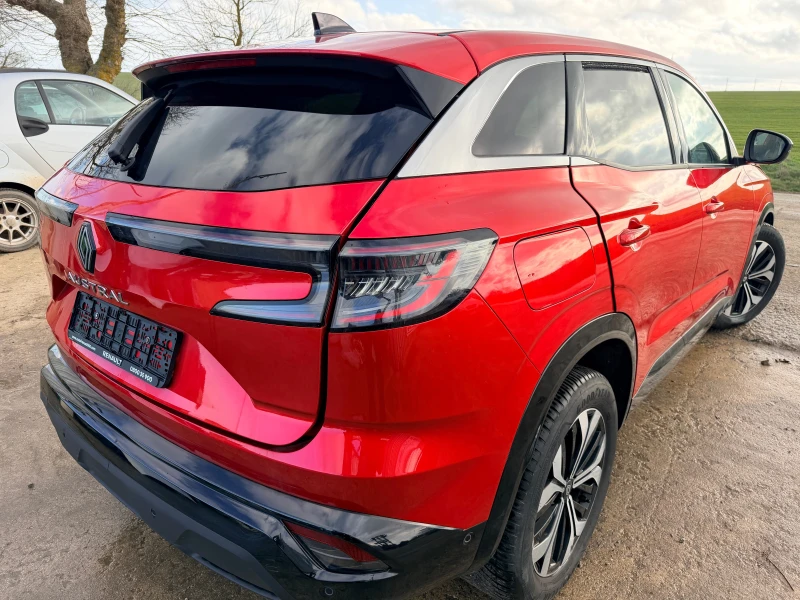 Renault Austral 1.3i, снимка 8 - Автомобили и джипове - 53036823