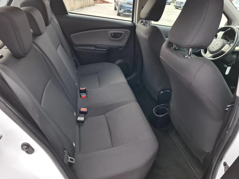 Toyota Yaris 1.0 euro 6, снимка 8 - Автомобили и джипове - 53417844