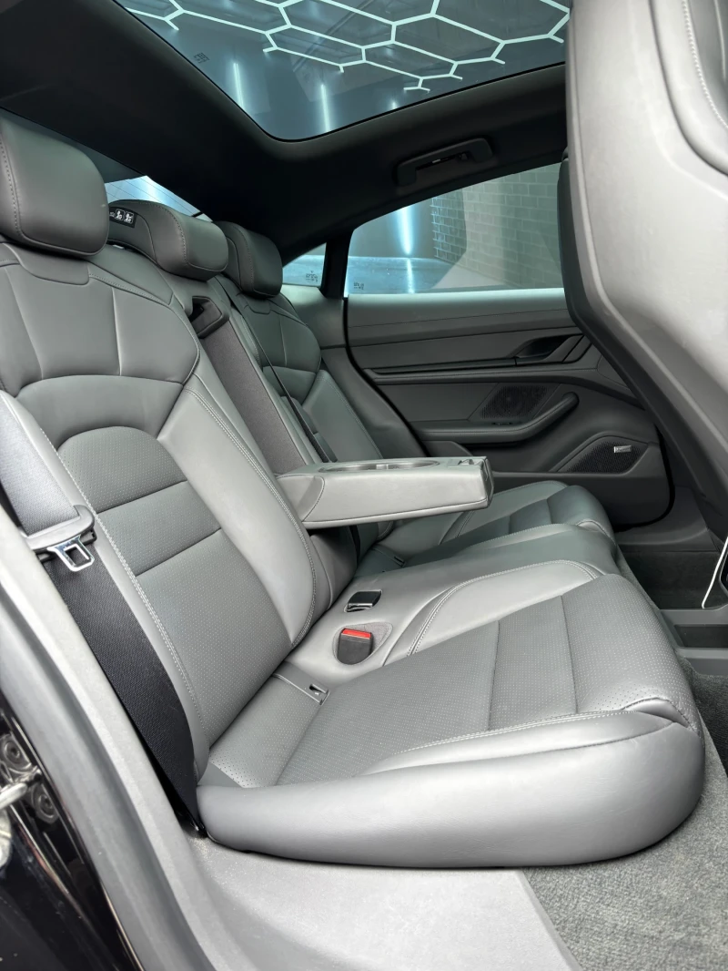Porsche Taycan Porsche Taycan 4S-Carbon Packet-FULL-Гаранционен - 149999 лв. - 98205155 | Car24.bg