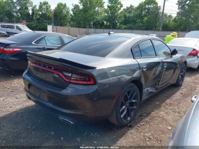 Dodge Charger SXT RWD - изображение 4