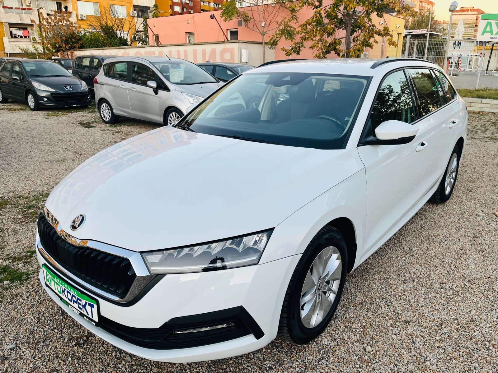 Skoda Octavia 2.0 TDI КАТО НОВА - [1] 