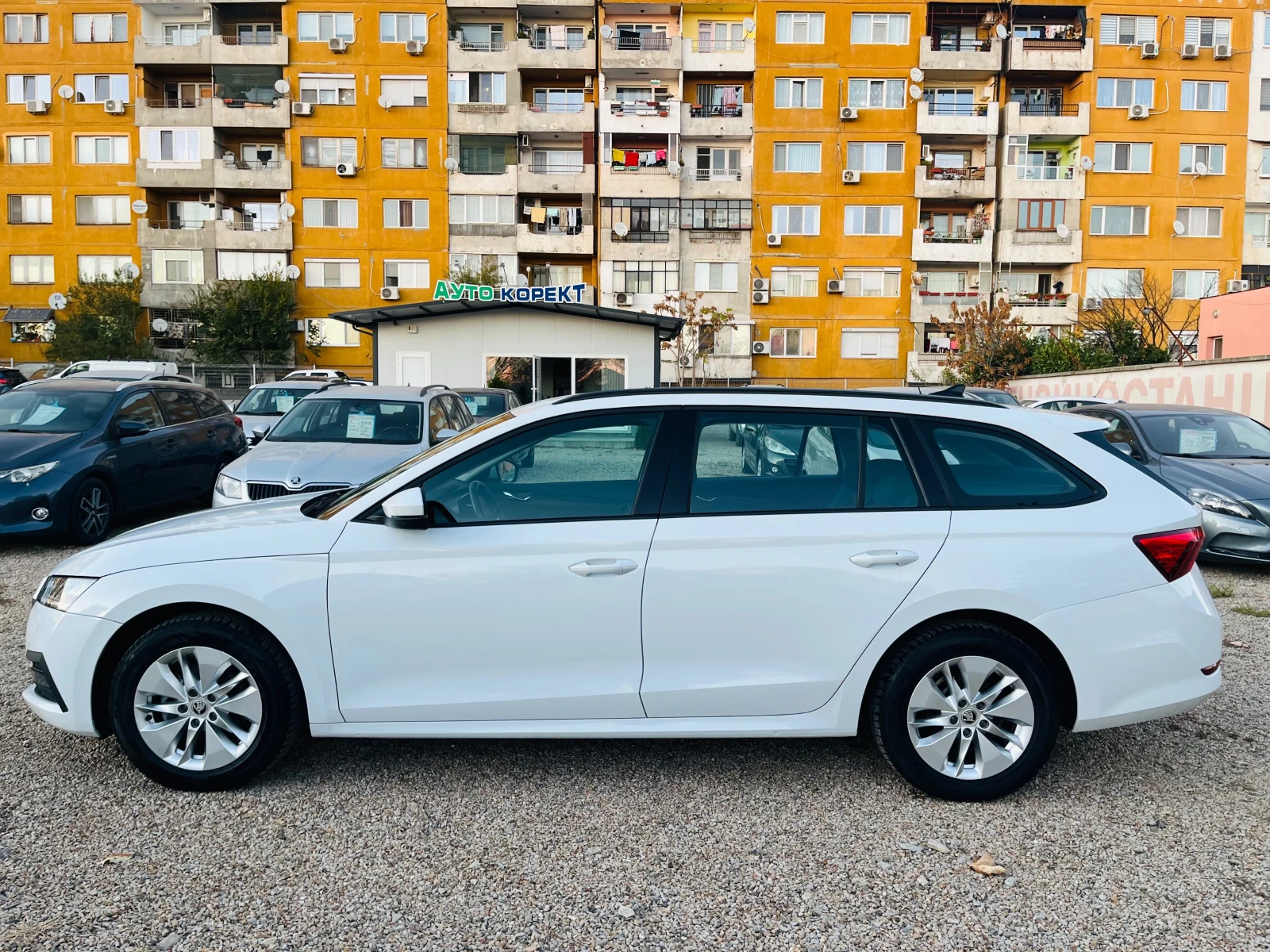 Skoda Octavia 2.0 TDI КАТО НОВА - изображение 8