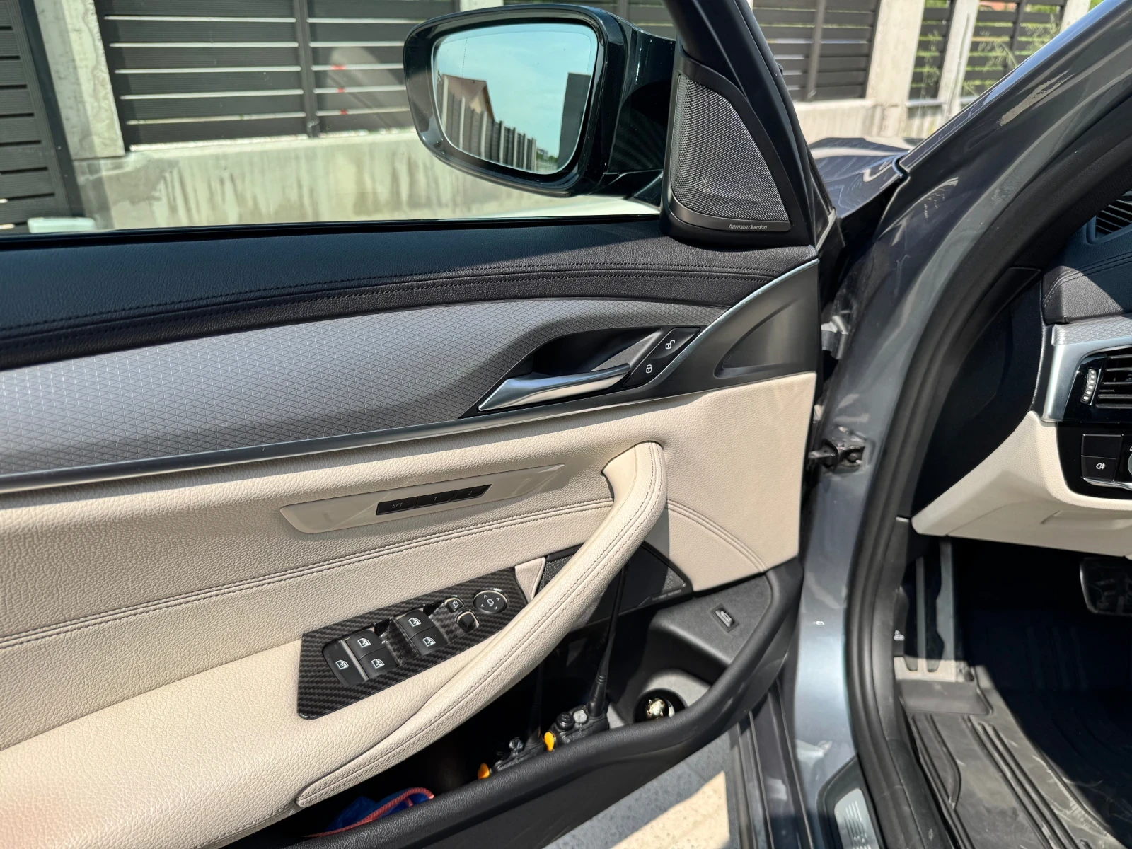 BMW 550 M550d/90K KM/H&K/360/Заден завиващ мост/CarPlay  - изображение 9