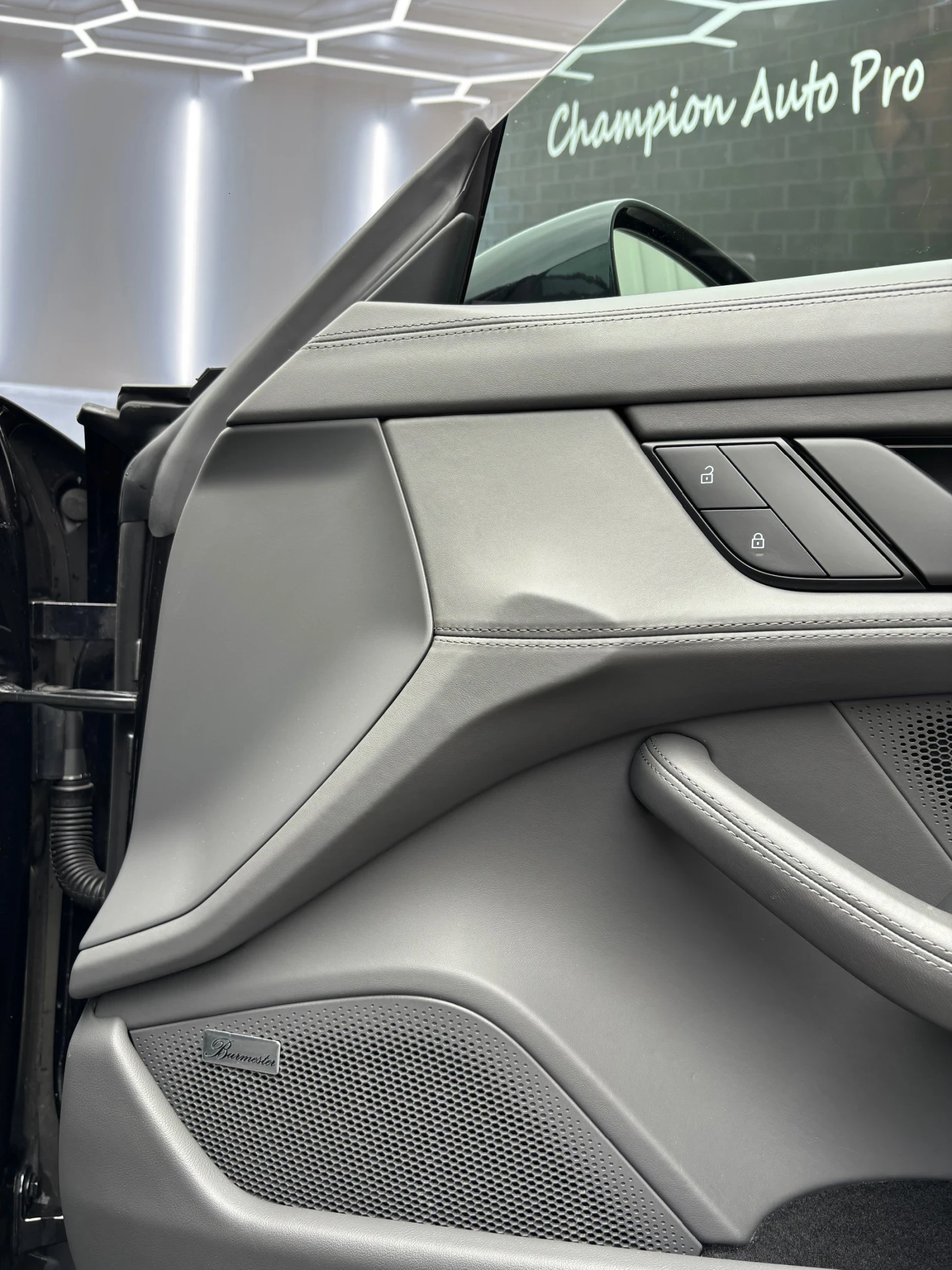 Porsche Taycan Porsche Taycan 4S-Carbon Packet-FULL-Гаранционен - изображение 10