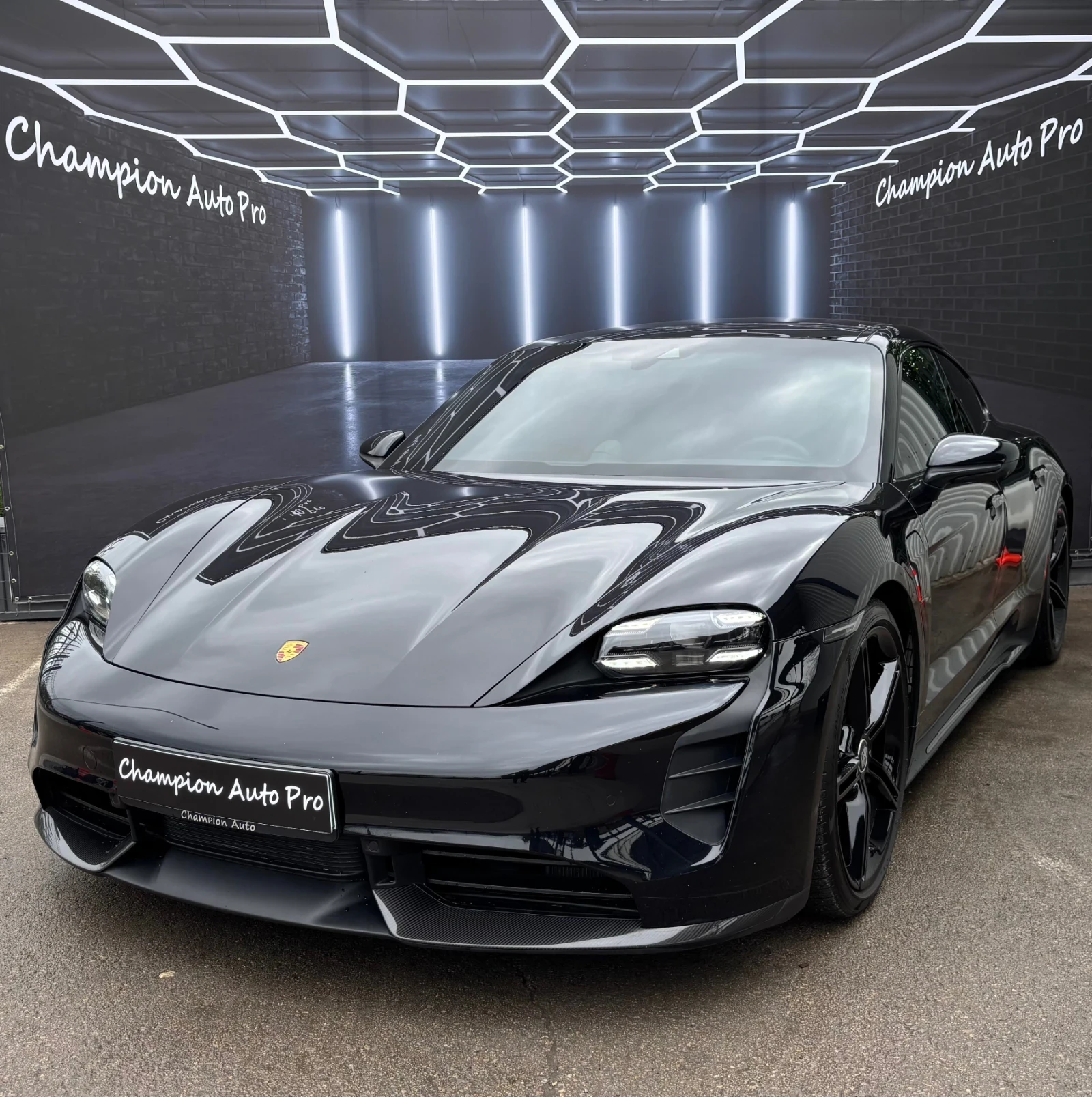 Porsche Taycan Porsche Taycan 4S-Carbon Packet-FULL-Гаранционен - изображение 2