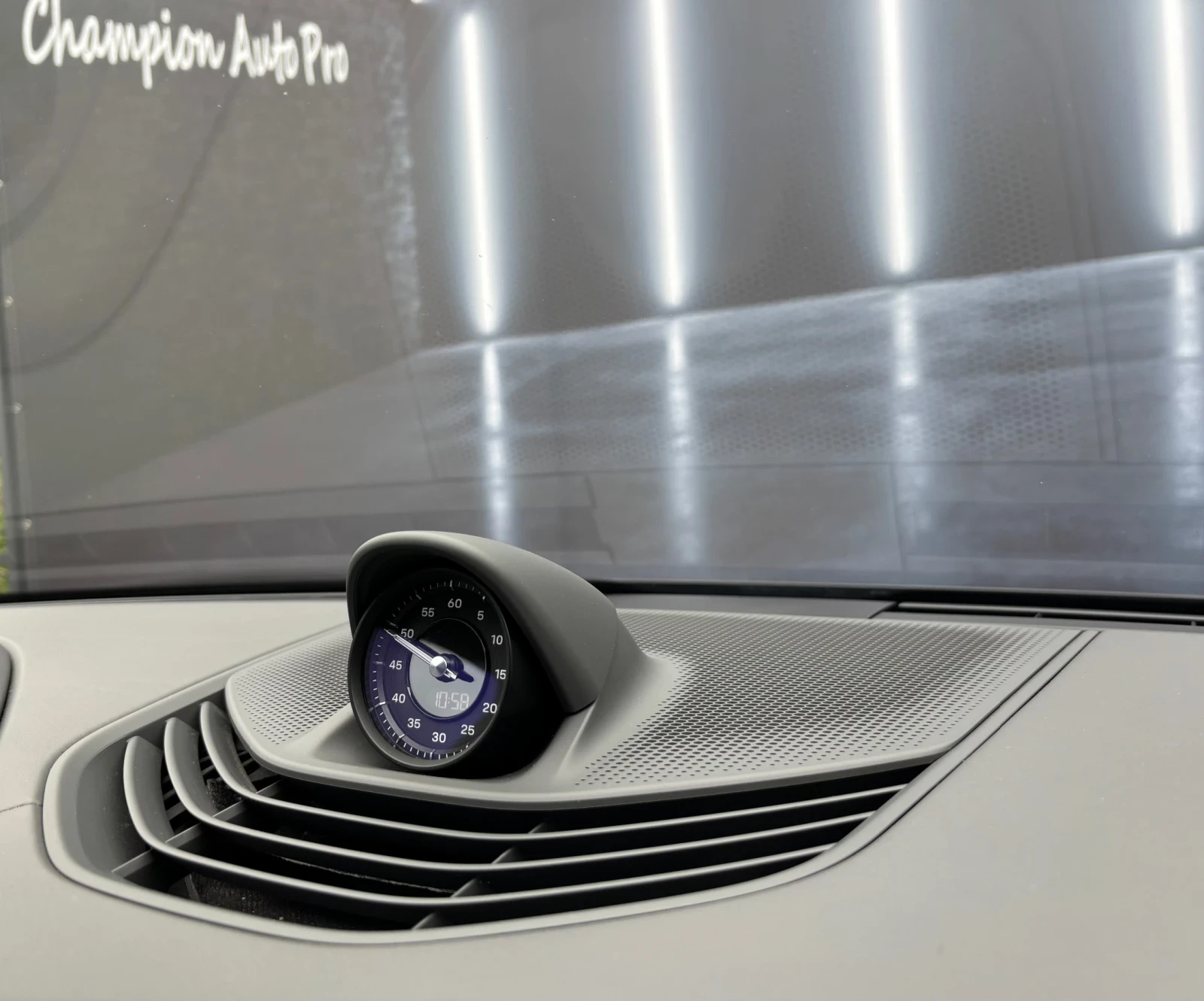 Porsche Taycan Porsche Taycan 4S-Carbon Packet-FULL-Гаранционен - изображение 9