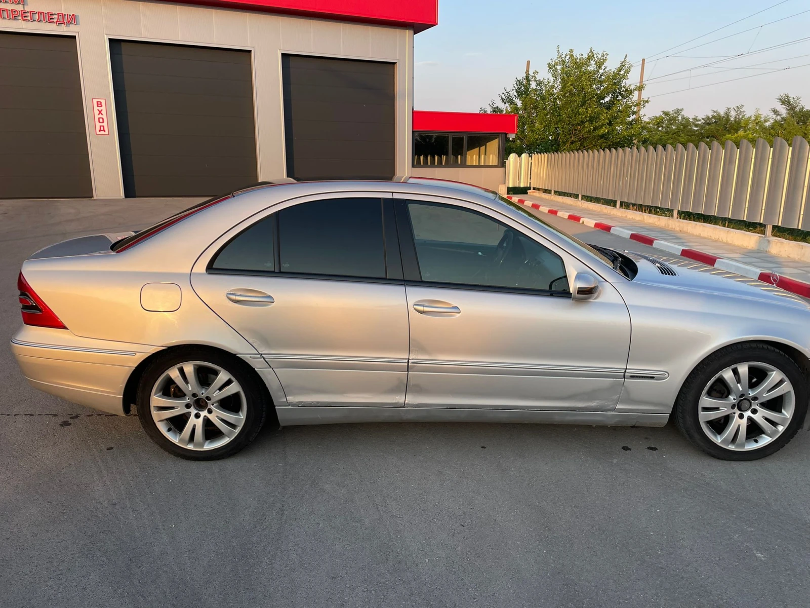 Mercedes-Benz C 220  - изображение 3