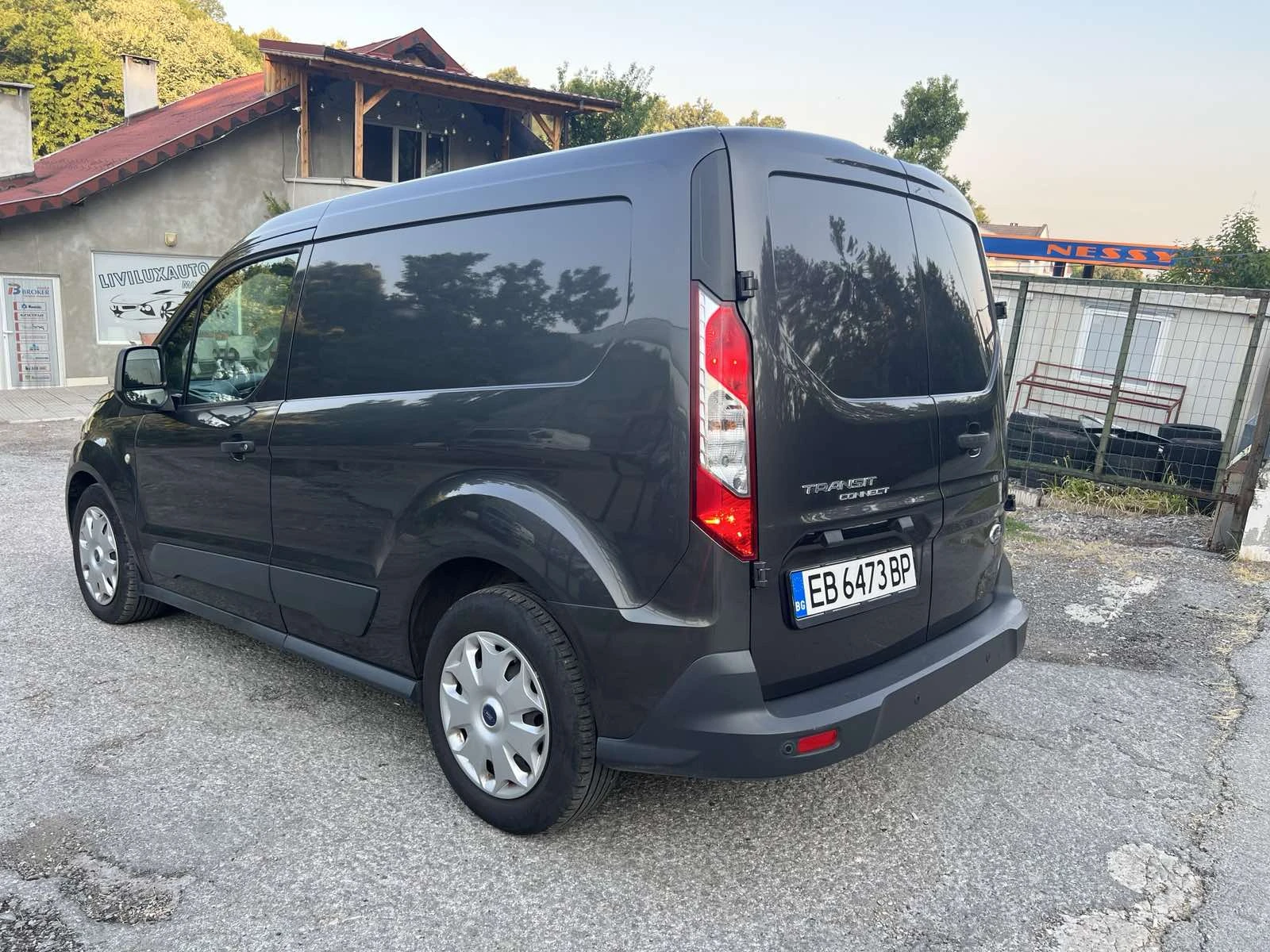 Ford Connect 1.6, 116к.с., 3места - изображение 10