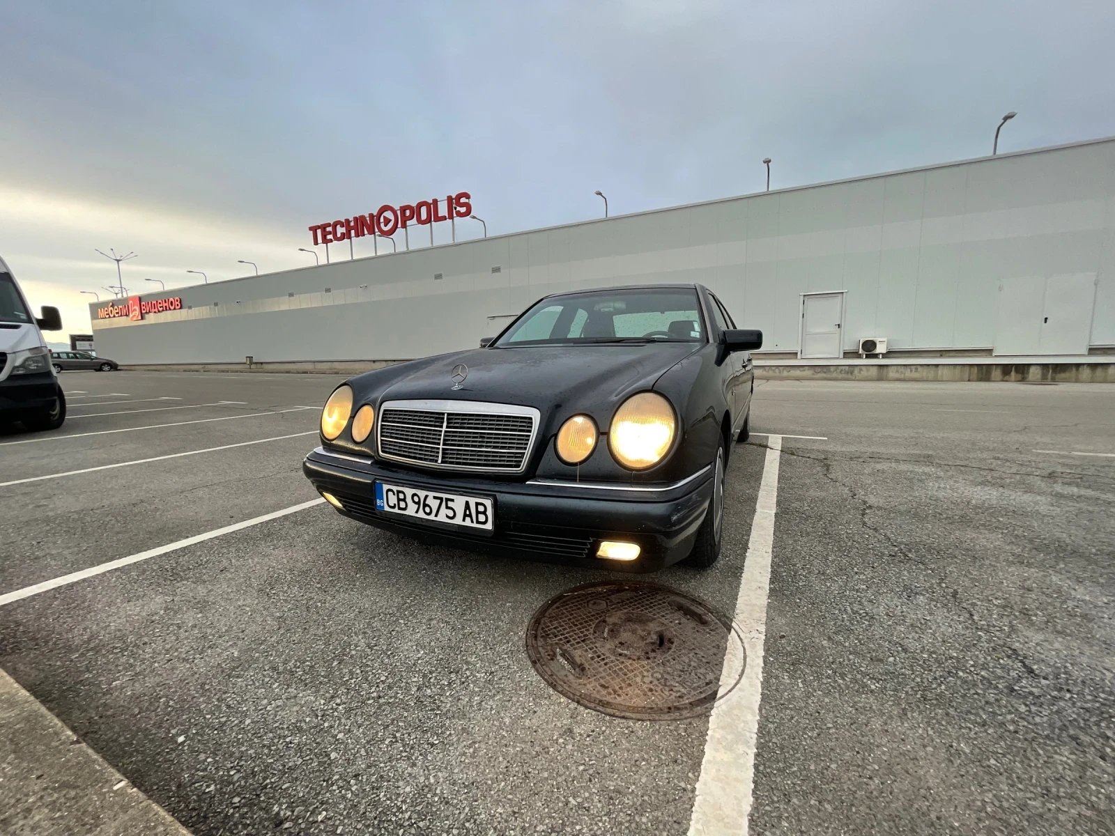 Mercedes-Benz E 200  - изображение 2