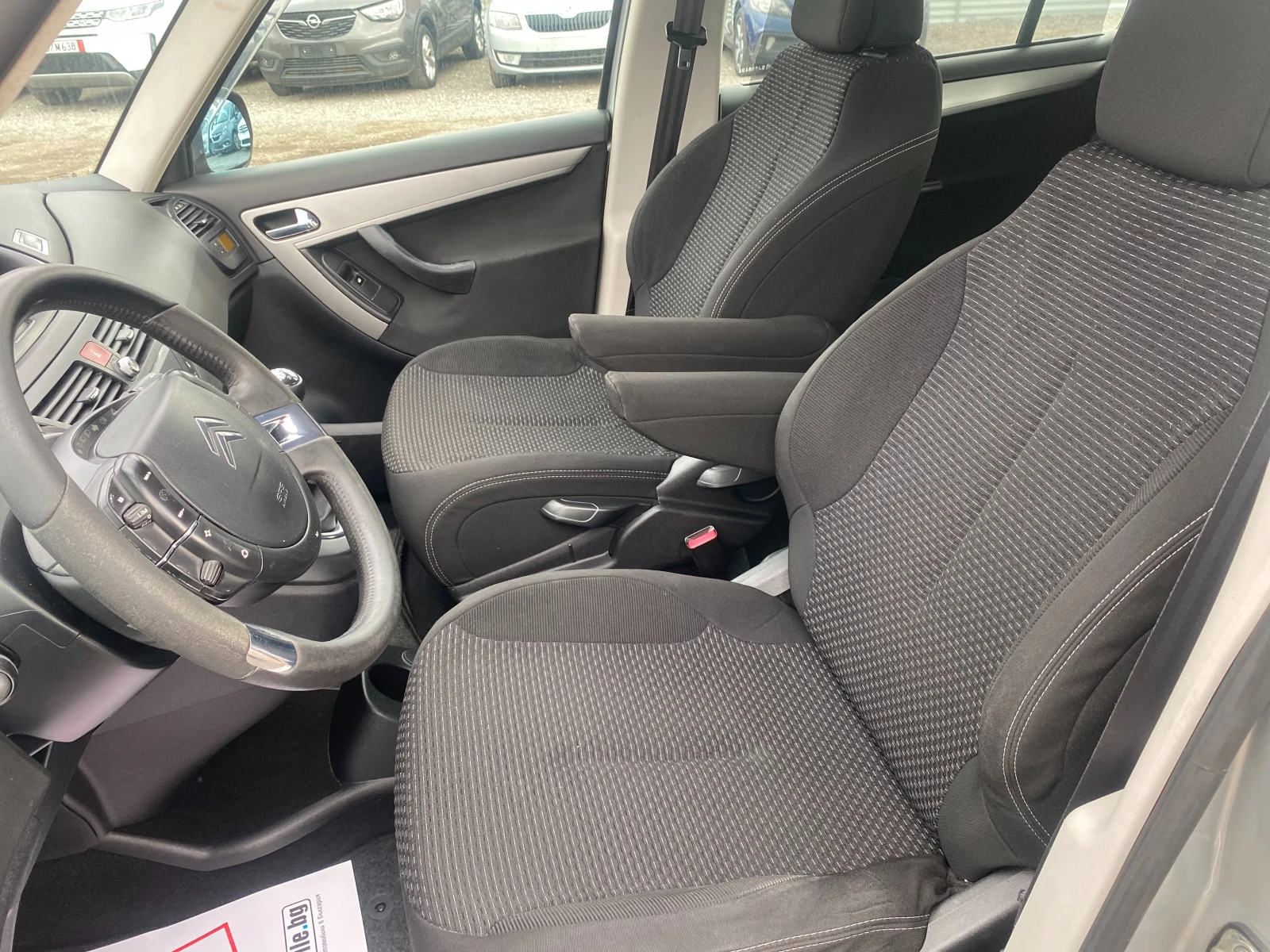 Citroen C4 Picasso 1.6HDI 6+ 1 Перфектен - изображение 9