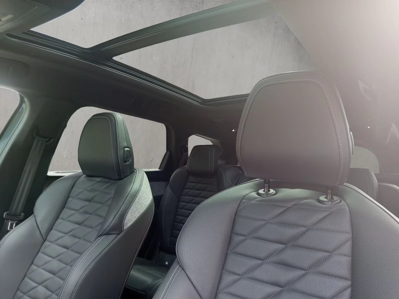 Peugeot 5008 e/213HP/GT/360/FACELIFT/DIGITAL/PANO/ACC/LED/116v, снимка 15 - Автомобили и джипове - 53736980