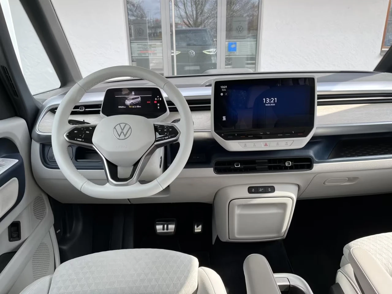 VW ID.Buzz PASSANGER/204HP/PRO/IQLIGHTS/CAM/AMBI/253z, снимка 9 - Автомобили и джипове - 54069783