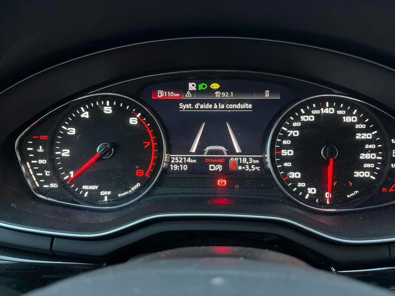 Audi A5 * 2 КЛЮЧА * КОМПЛЕКТ ГУМИ * ПОДГРЕВИ, снимка 8 - Автомобили и джипове - 54117088