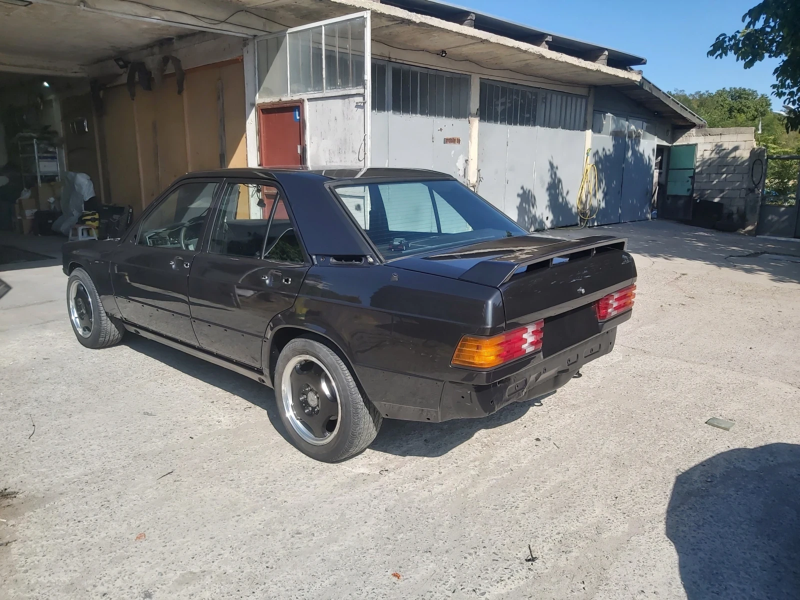 Mercedes-Benz 190, снимка 2 - Автомобили и джипове - 54173992