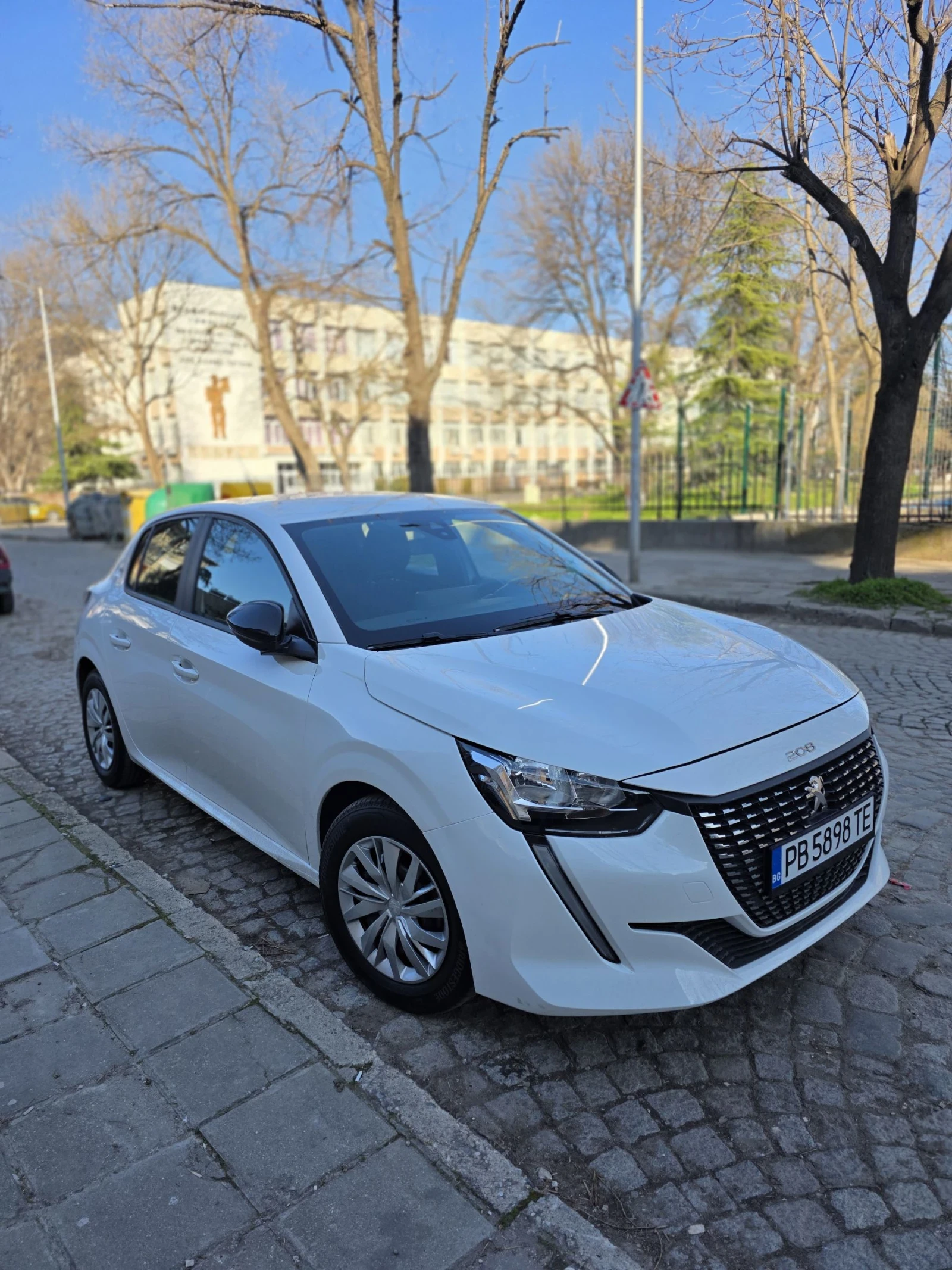 Peugeot 208, снимка 2 - Автомобили и джипове - 54241711
