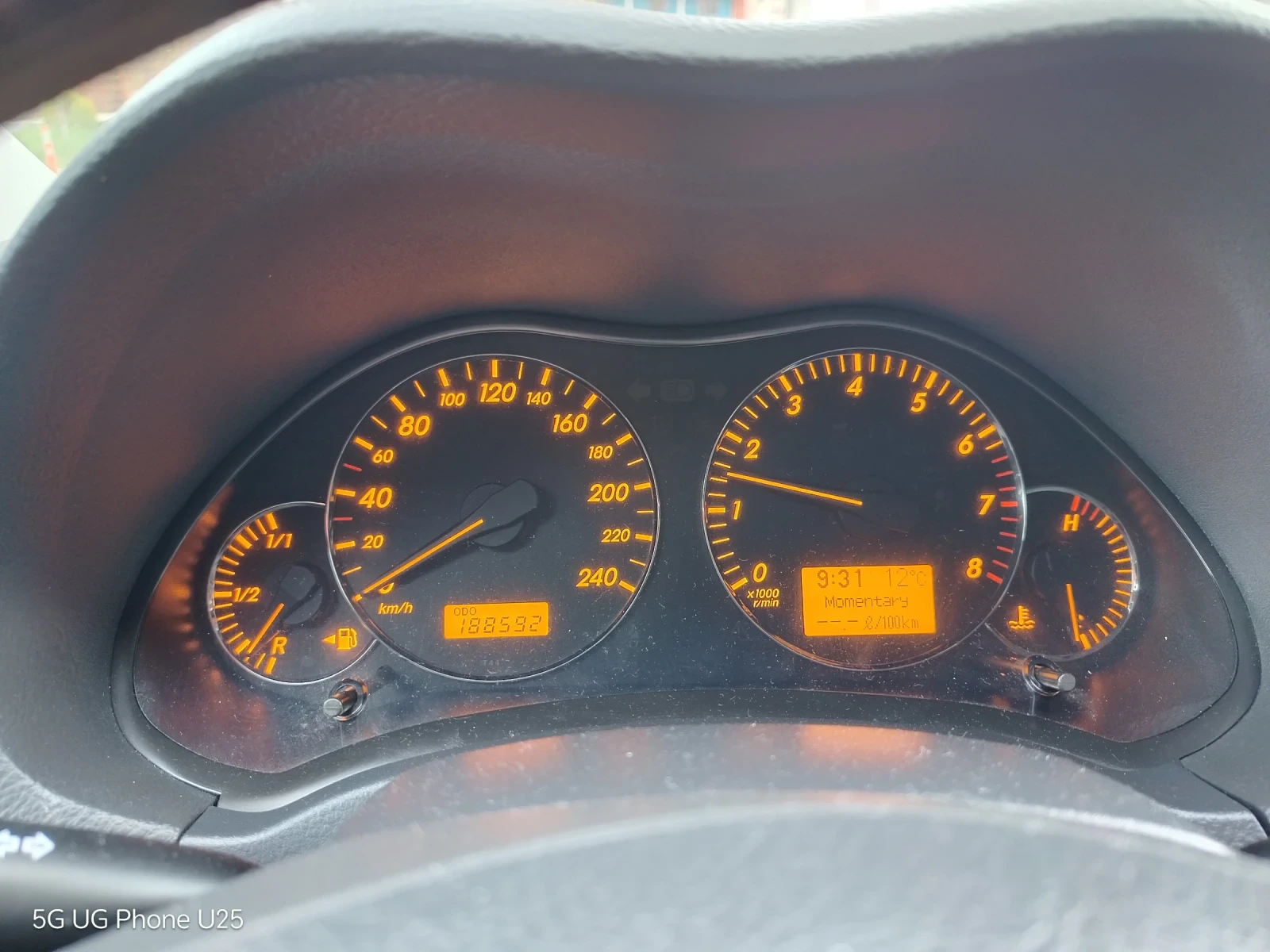 Toyota Avensis 1.8 VVT-I, снимка 9 - Автомобили и джипове - 54294909