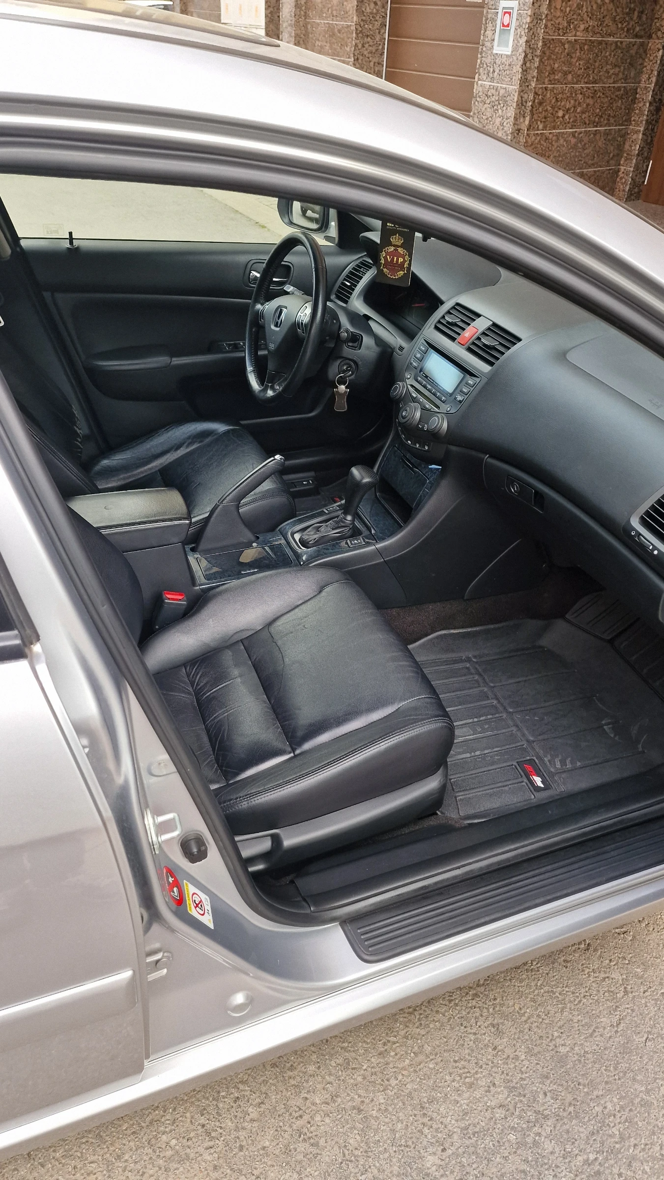 Honda Accord 2.4 i-VTEC АВТОМАТ Газ КОМБИ Обслужена, снимка 5 - Автомобили и джипове - 54302690