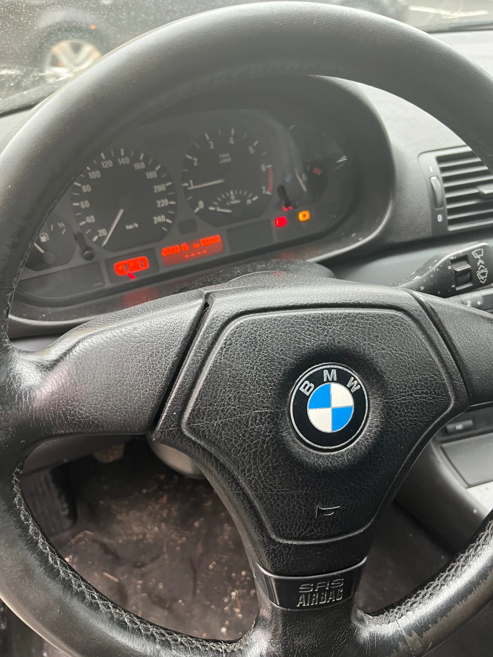 BMW 318 318i, снимка 8 - Автомобили и джипове - 54574708
