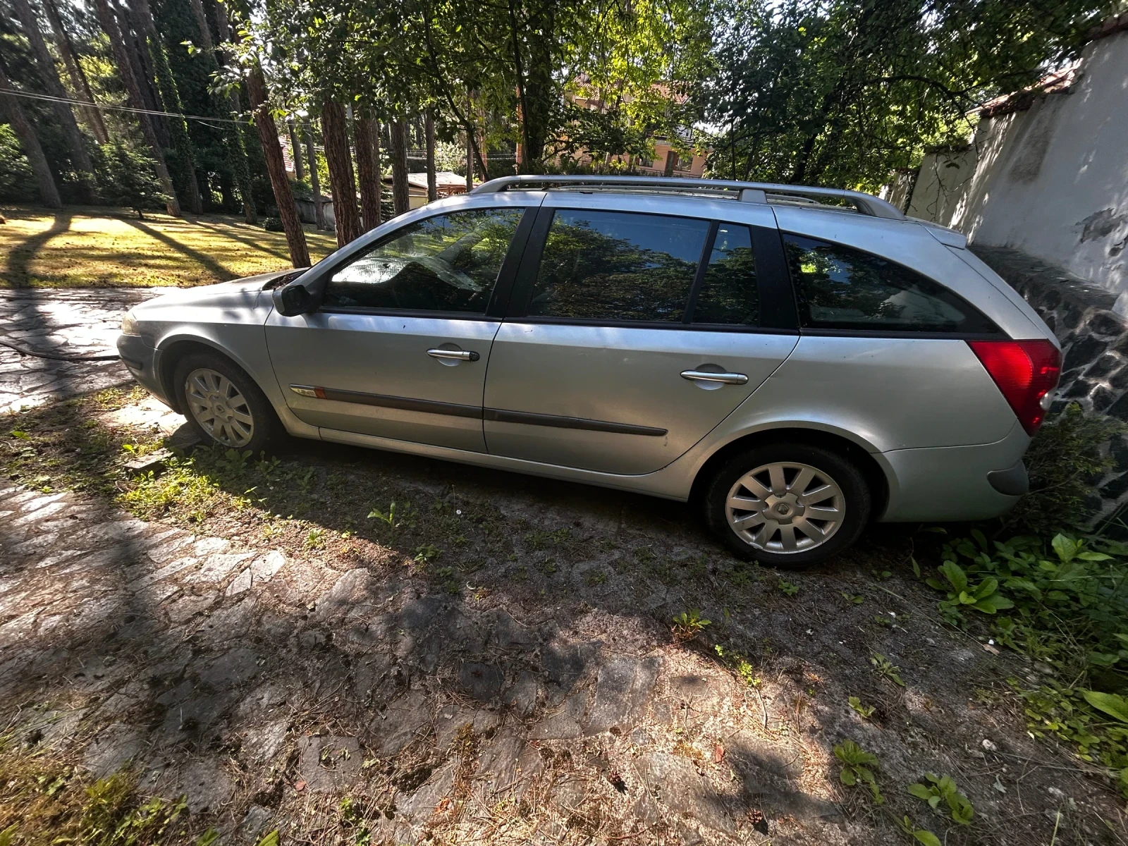 Renault Laguna 1.9 dtci, снимка 3 - Автомобили и джипове - 54617829