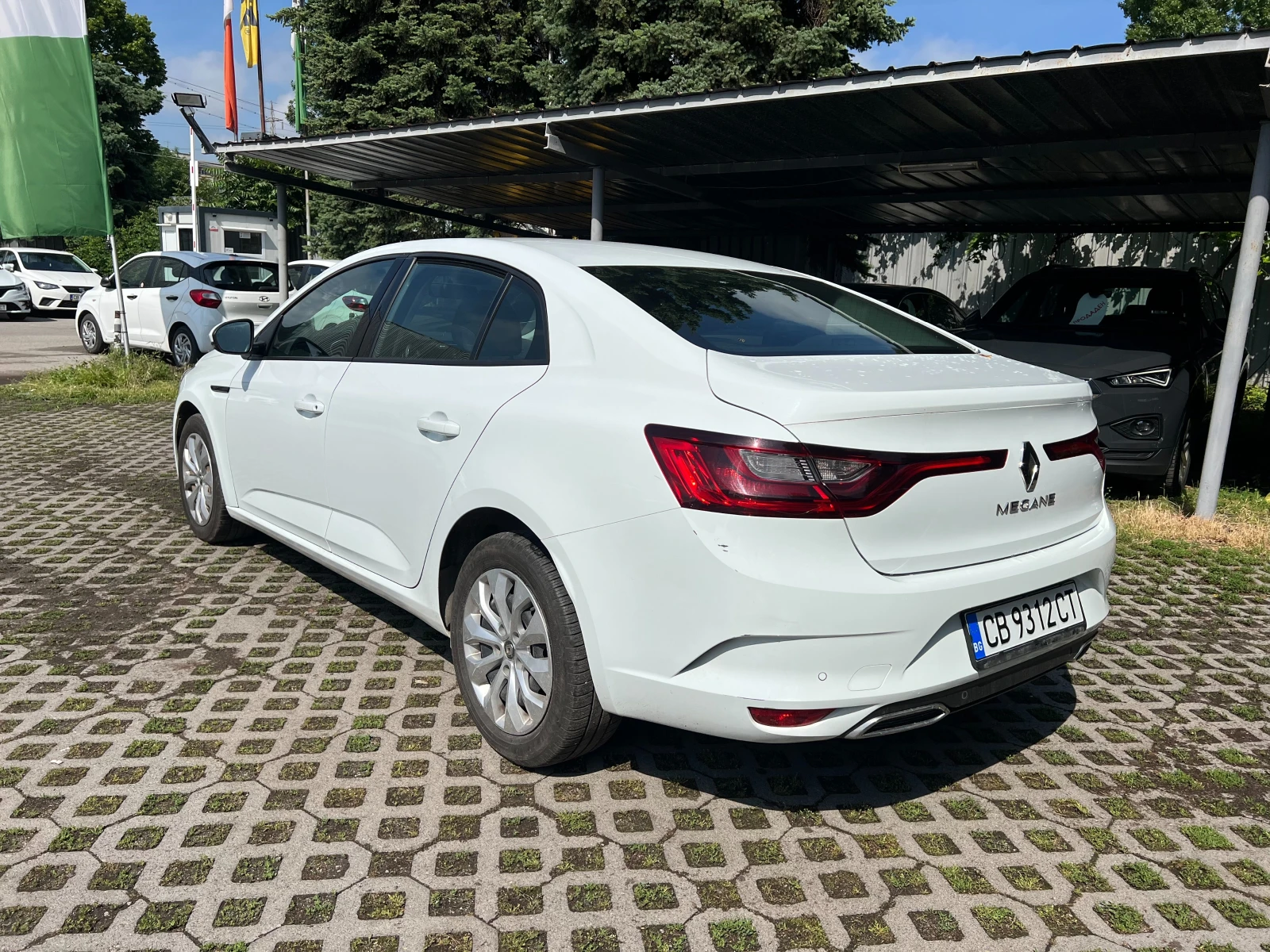Renault Megane 0.9 Tce, снимка 4 - Автомобили и джипове - 54759723