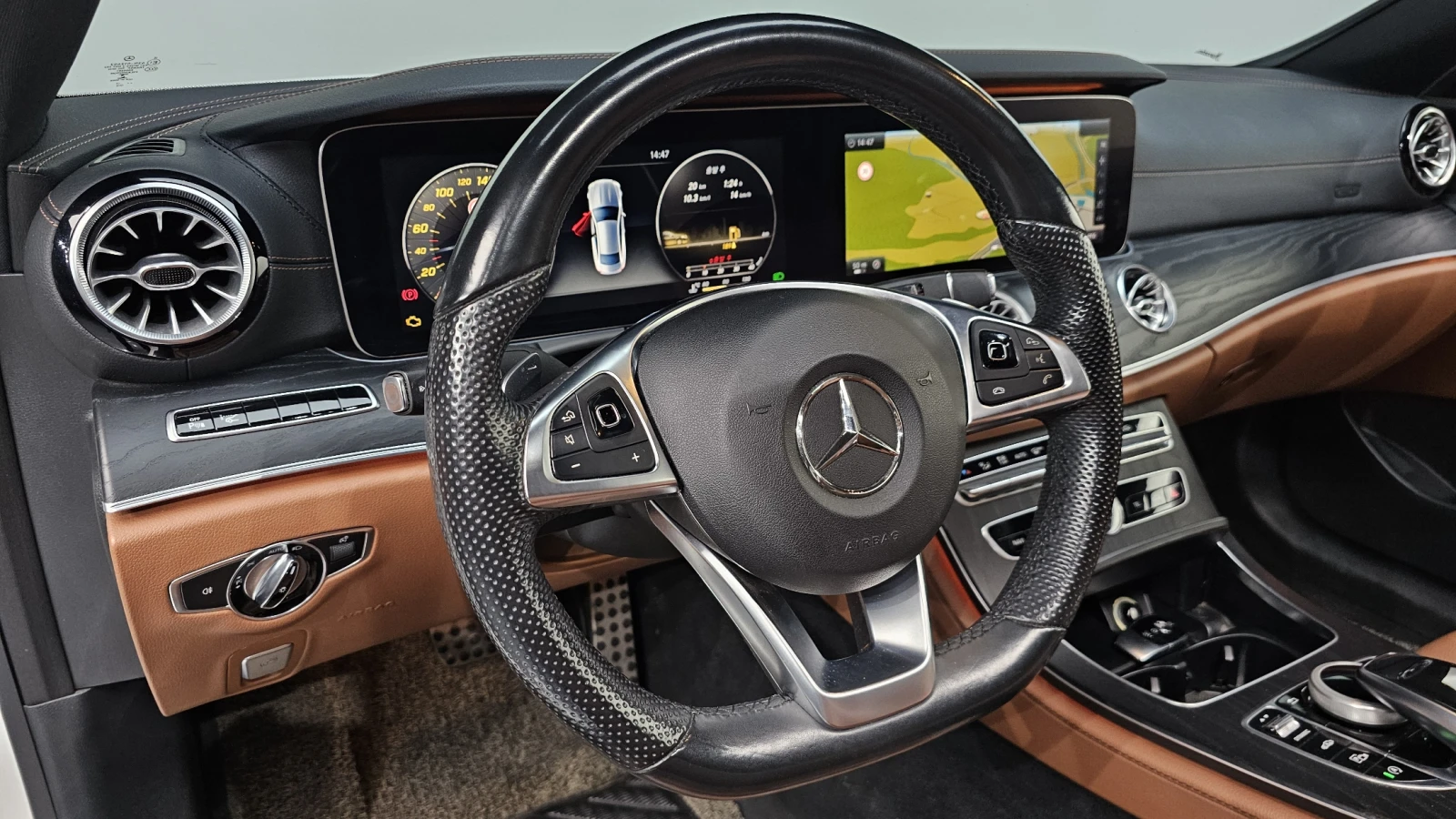 Mercedes-Benz E 220 AMG PK* DIGITAL* AMBIENT* HUD* КРАЙНА ЦЕНА, снимка 6 - Автомобили и джипове - 55091253