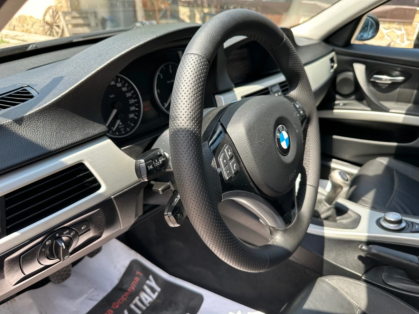 BMW 320 2.0d, снимка 15 - Автомобили и джипове - 55101444