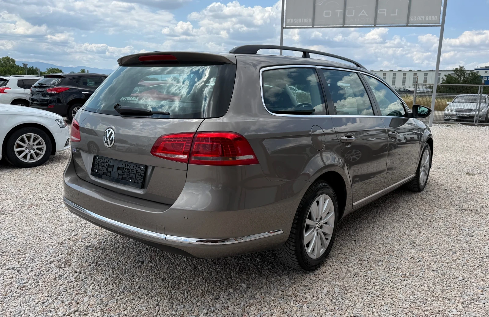VW Passat 1.4i* 150k.c* CNG* DSG* LED* СЕРВИЗНА ИСТОРИЯ, снимка 4 - Автомобили и джипове - 55174082