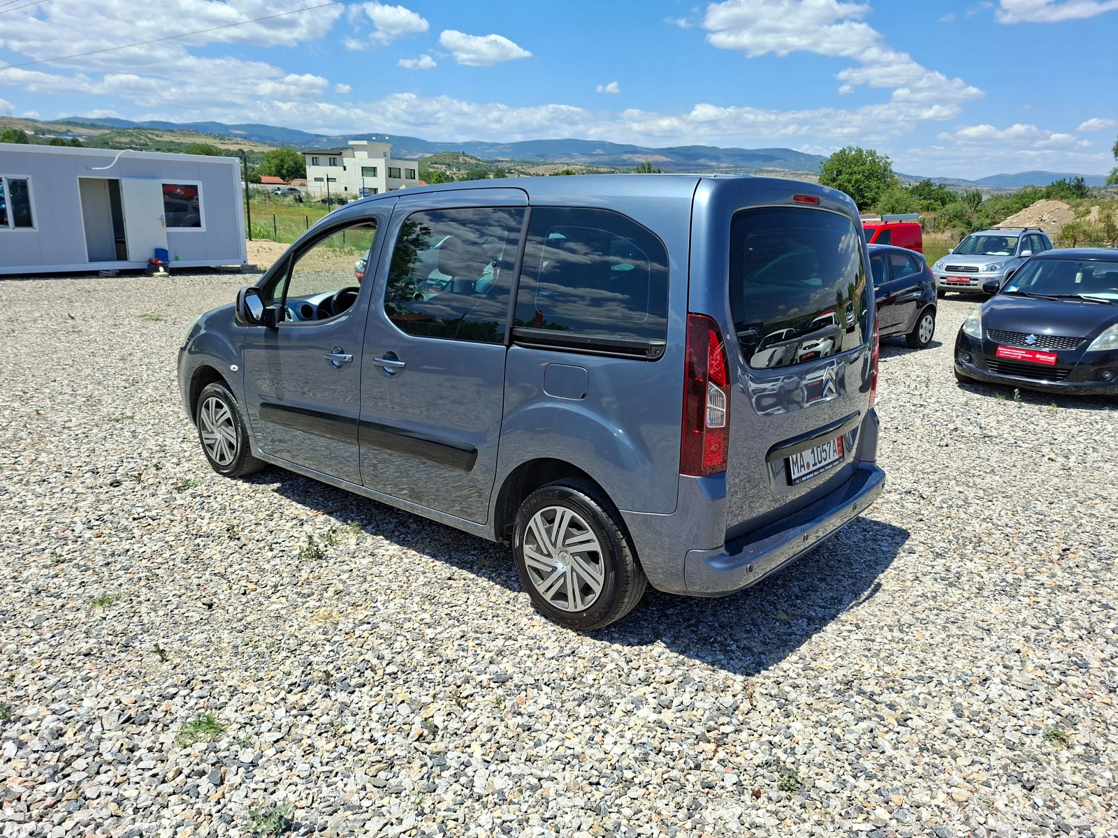 Citroen Berlingo 1.6HDI* AUTOMATIC* * 36м. х 185EUR.*  , снимка 3 - Автомобили и джипове - 55233645