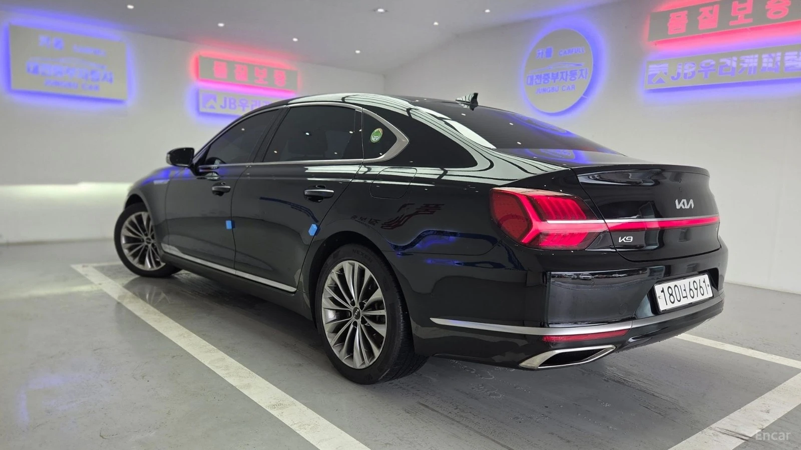 Kia K9 BEST SELECTION* 360* ОБДУХ* ПОДГРЕВ* KEYLESS, снимка 2 - Автомобили и джипове - 55512919