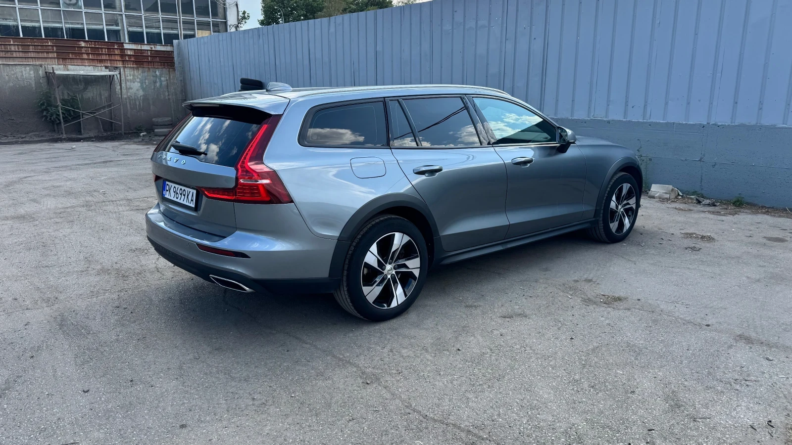 Volvo V60 Cross Country 2.0 D4, снимка 5 - Автомобили и джипове - 55825027