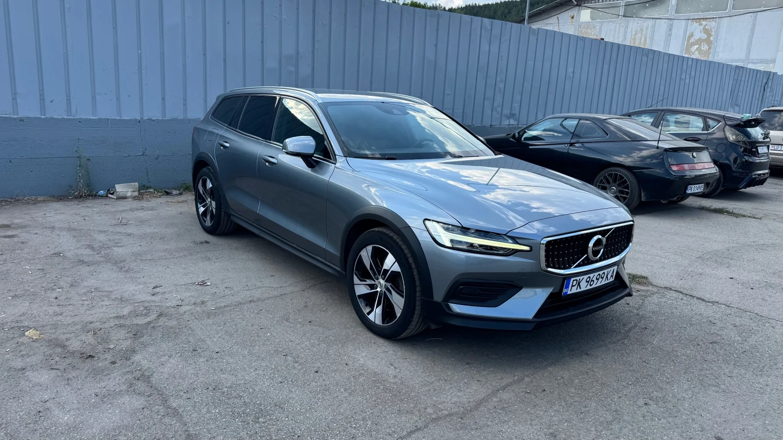 Volvo V60 Cross Country 2.0 D4, снимка 2 - Автомобили и джипове - 55825027