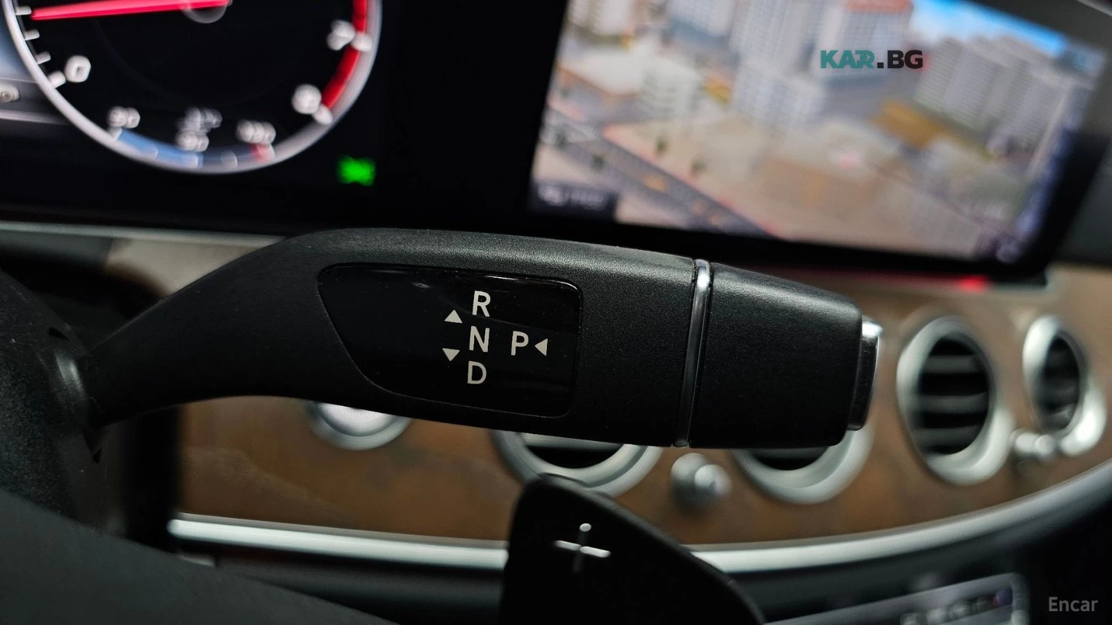 Mercedes-Benz E 300 4MATIC EXCLUSIVE* HUD* 360* ОБДУХВ* НАВИ* ПАНО, снимка 7 - Автомобили и джипове - 56009363