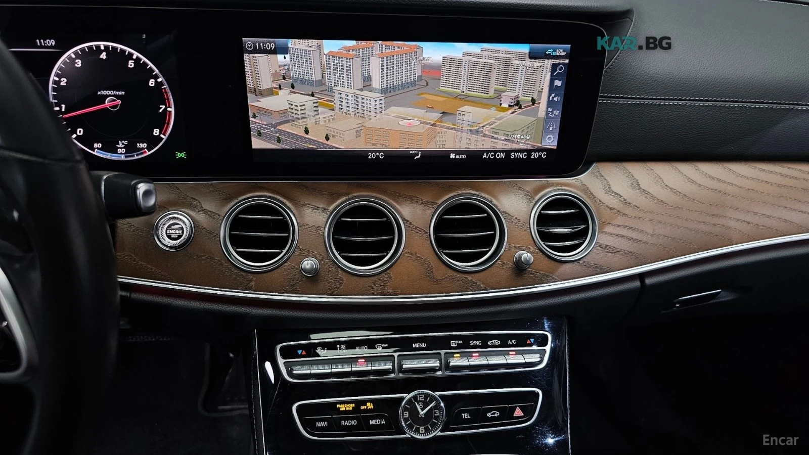 Mercedes-Benz E 300 4MATIC EXCLUSIVE* HUD* 360* ОБДУХВ* НАВИ* ПАНО, снимка 12 - Автомобили и джипове - 56009363