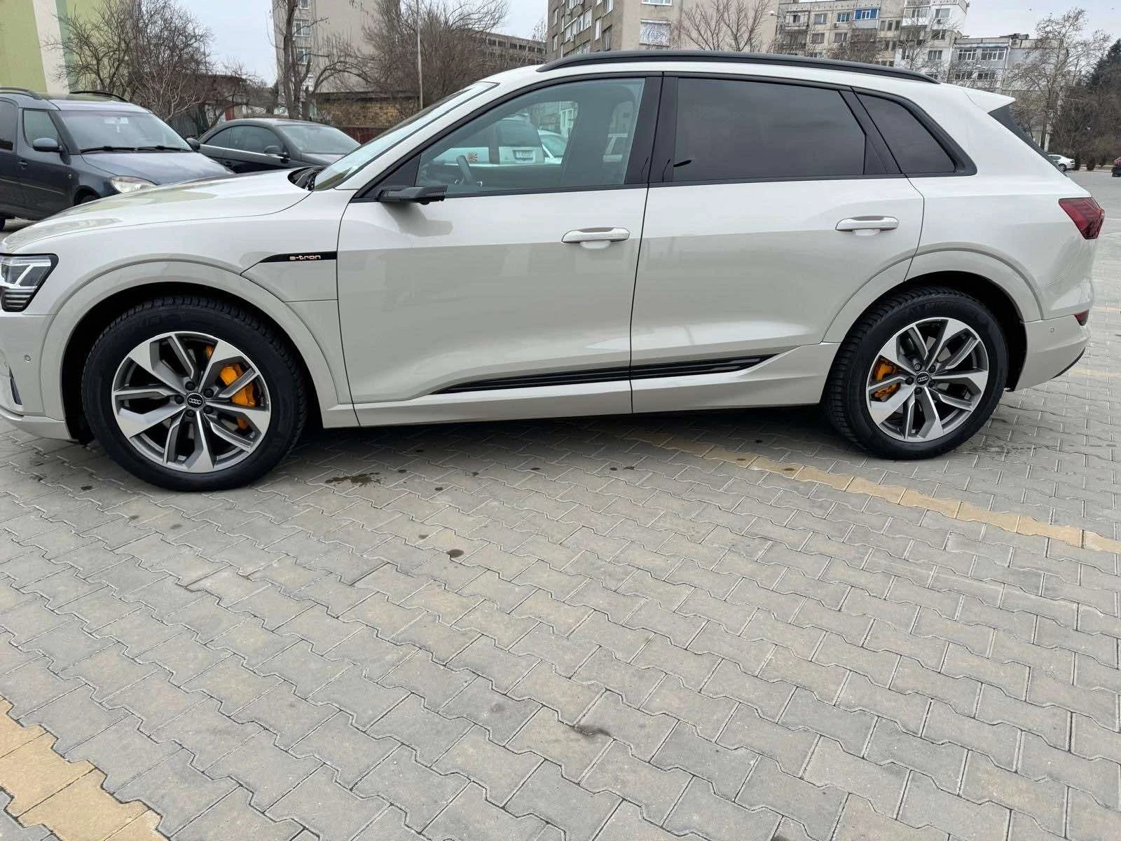 Audi E-Tron 55 Advance, снимка 2 - Автомобили и джипове - 56320612
