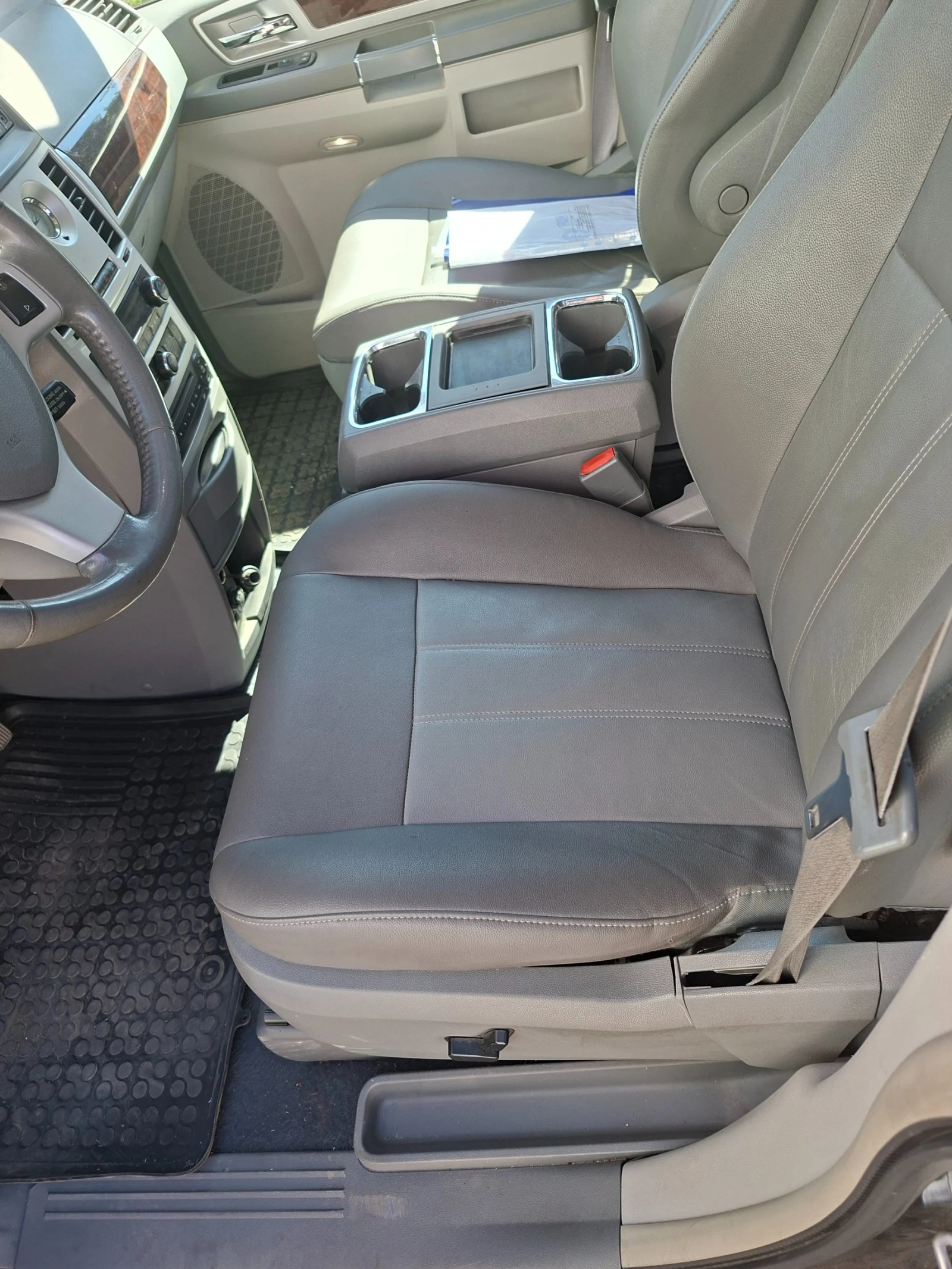 Chrysler Town and Country ����� ���� LONG L ������ ������-��� ���. ������  | Mobile.bg � ����������� 6