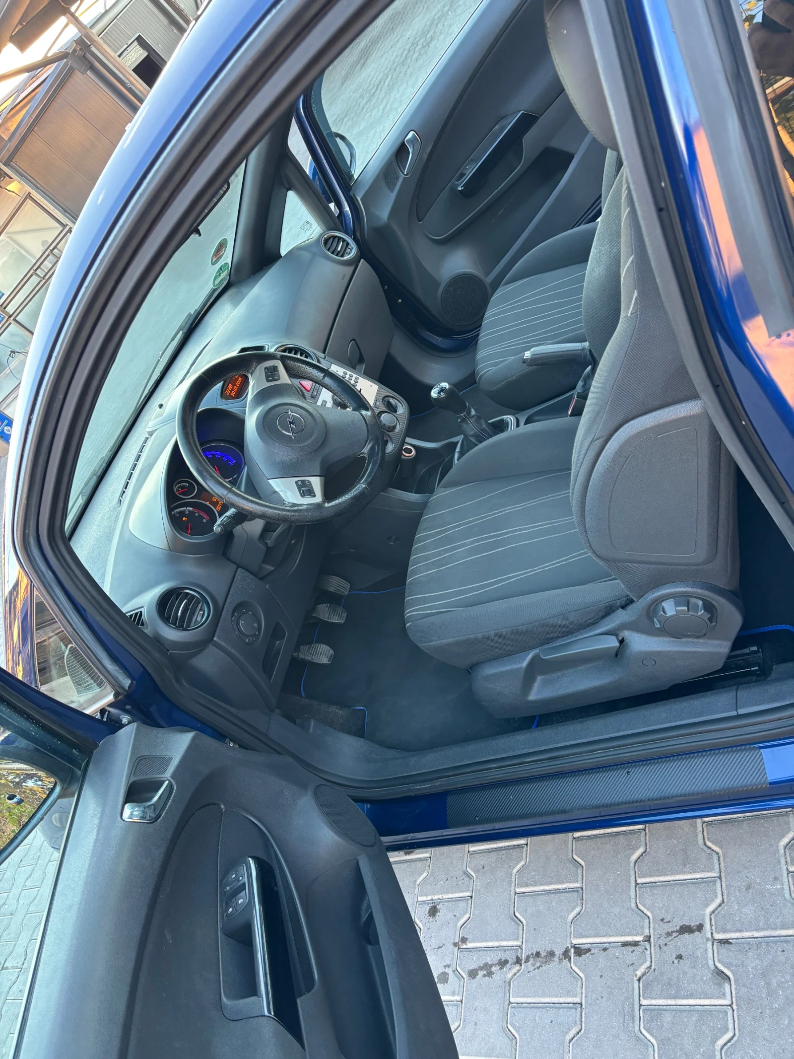 Opel Corsa 1.2 бензин, снимка 7 - Автомобили и джипове - 56451944