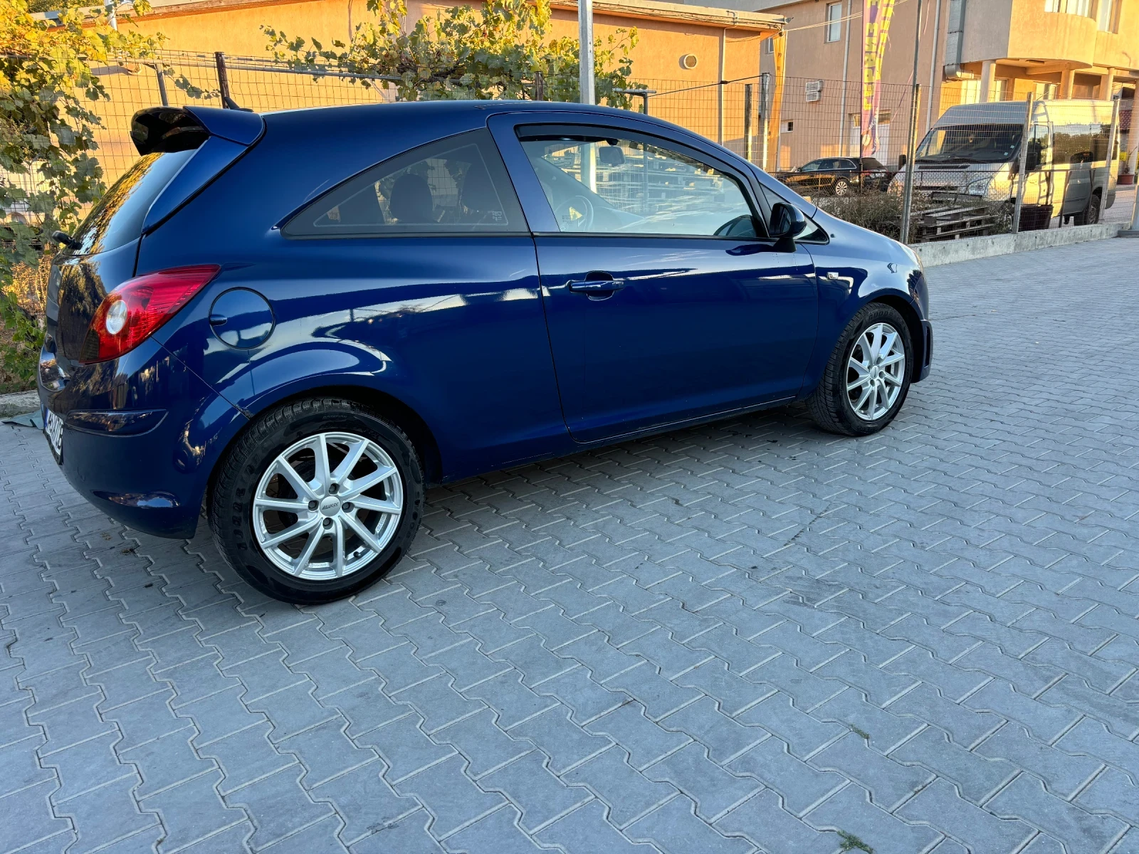 Opel Corsa 1.2 бензин, снимка 3 - Автомобили и джипове - 56451944