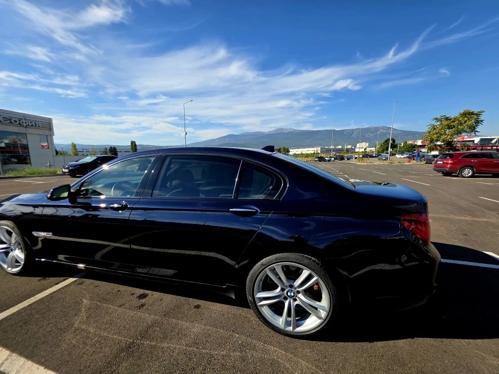 BMW 750 5.0  Benzin  2016г, снимка 6 - Автомобили и джипове - 56659878