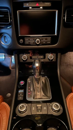 VW Touareg 4.2 - Edition X , снимка 11