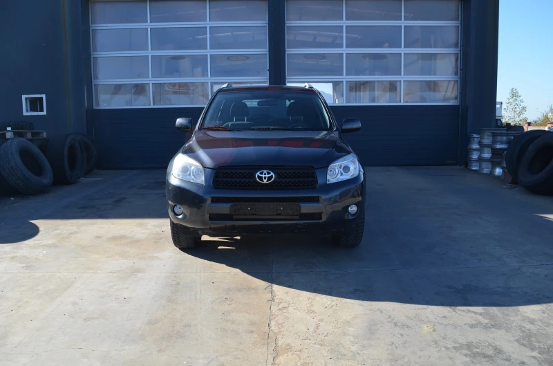 Toyota Rav4 2.2 D4D, снимка 1 - Автомобили и джипове - 47809958