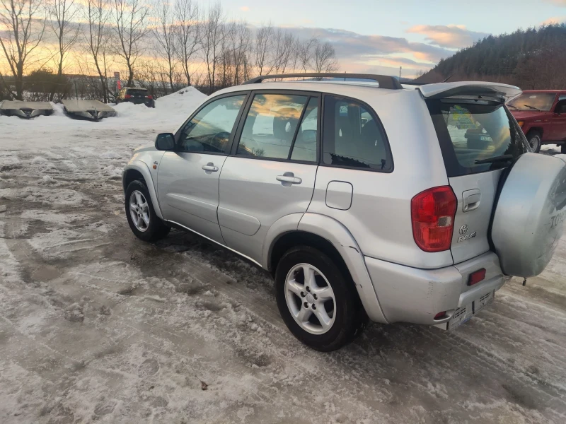 Toyota Rav4 2.0 D4D KLIMA ITALIA, снимка 4 - Автомобили и джипове - 48797407